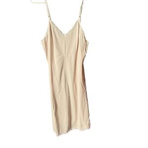 Vintage Youth Form 100% nylon size  36 average tan slip.